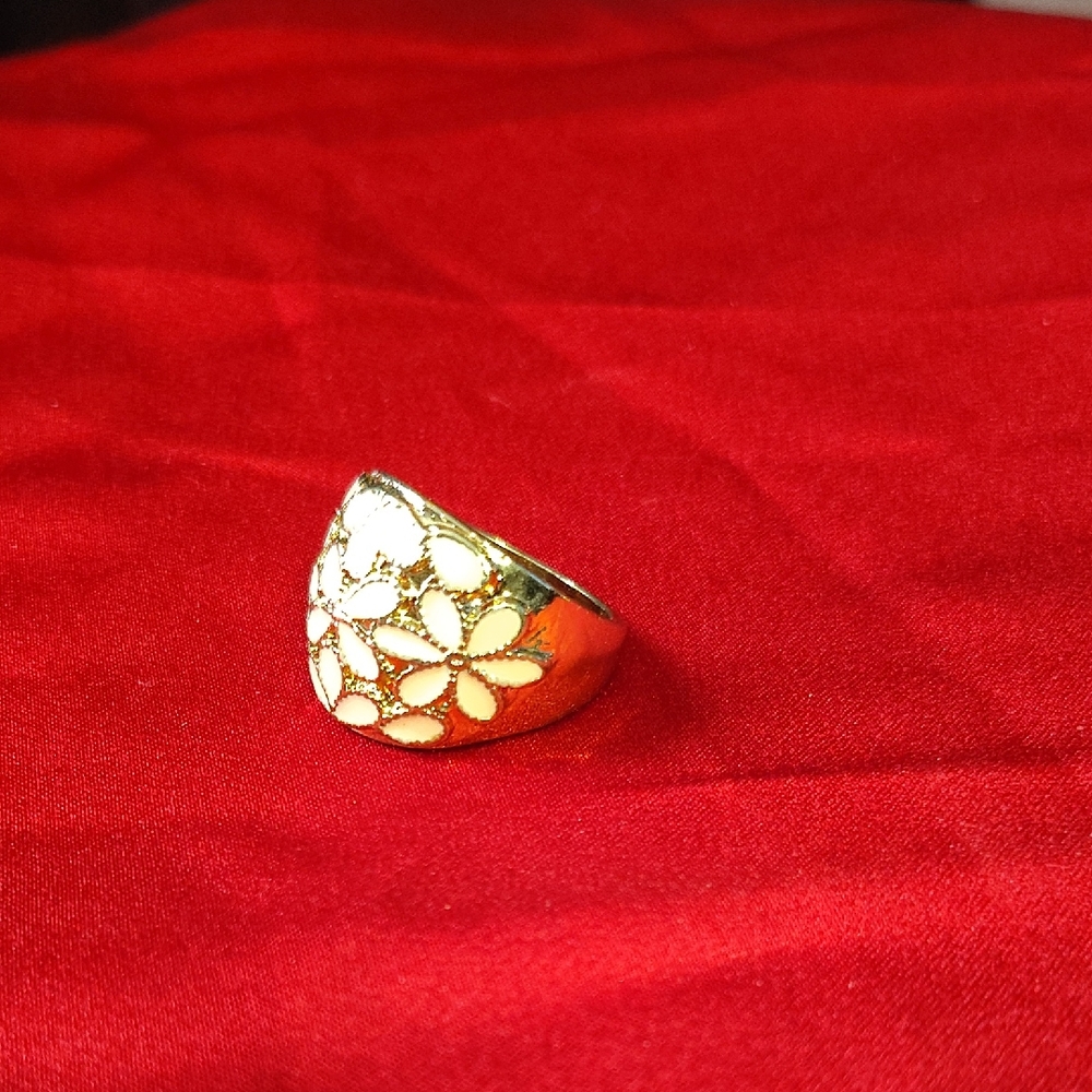 Gold Floral Women's Ring